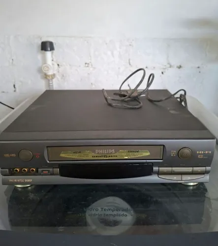 Videocassete Philips VR654 Hi-Fi 6 Cabeças - Bivolt (Funcionando)