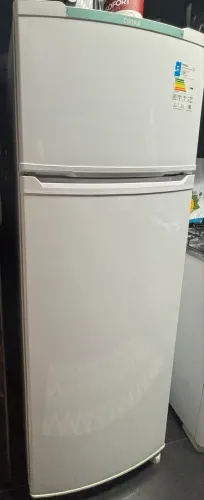 Geladeira em perfeito estado - 1º dono