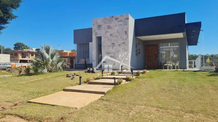 Casa com 3 dormitórios à venda, 330 m² por R$ 1.400.000 - Ninho Verde II - Pardinho/SP