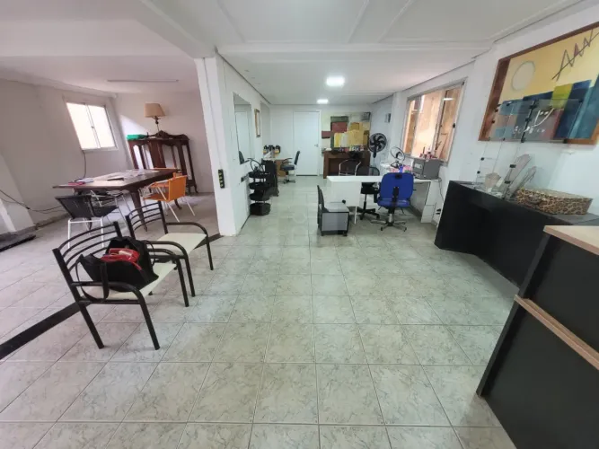 Casa para locação e venda no bairro Vigilato Pereira.