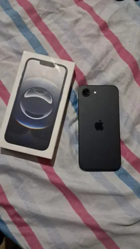 iPhone 16e