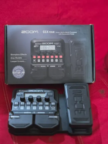 ZOOM G1X FOUR