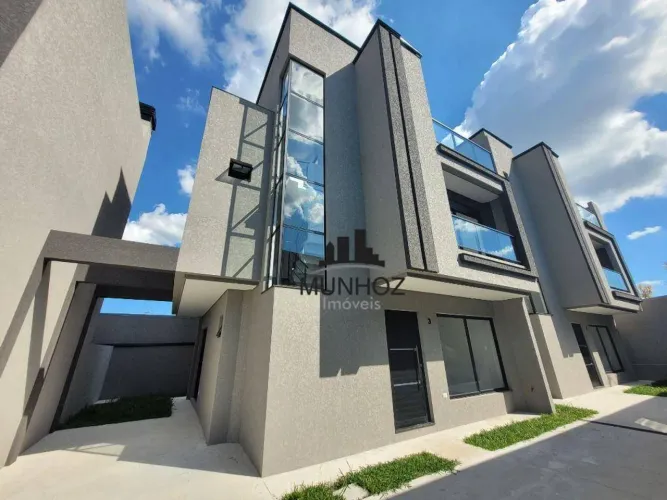 Sobrado com 3 dormitórios à venda, 127 m² por R$ 898.000,00 - Capão Raso - Curitiba/PR