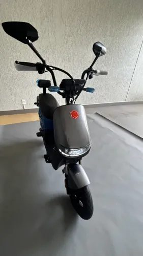 Scooter Elétrica Foston X15 Max 1000W Cinza 0km, Bateria de Lítio Removível e NFC