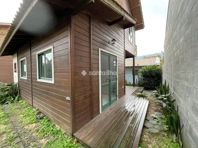 Casa com 3 quartos, 95m² para alugar - Rio Tavares/ Florianópolis.