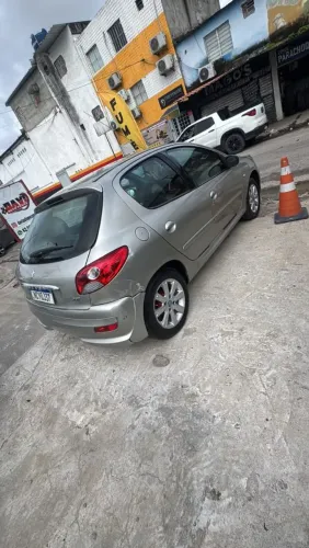 Peugeot 207 XR 1.4 Flex 8V 5P 2012