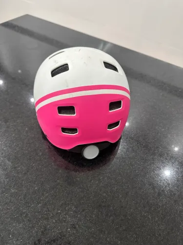 Capacete ciclista, skate, patins infantil 