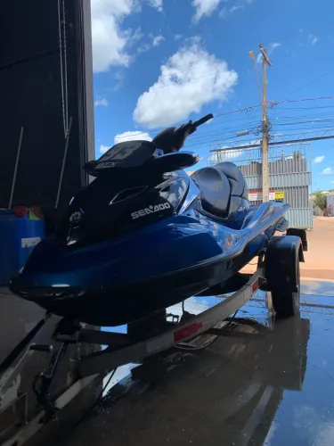 Jet ski Seadoo 215 hp