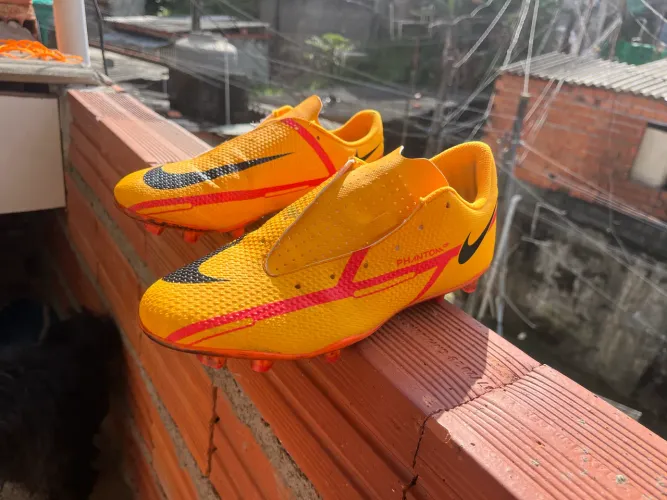 Chuteira Nike Phantom GT2 Club FG/MG Original BR
