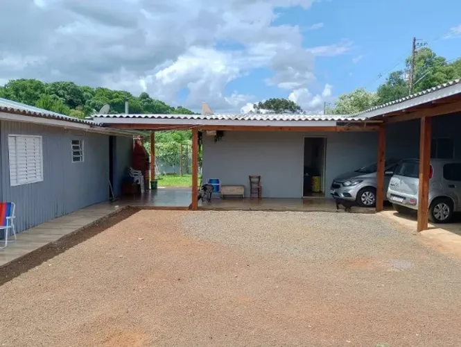 Terreno com 2 casa