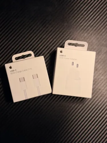 Kit Fonte USB-C 20W + Cabo USB-C Originais