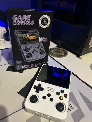 Console portátil R36S original- praticamente novo