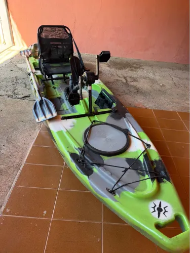 Caiaque Hook com pedal
