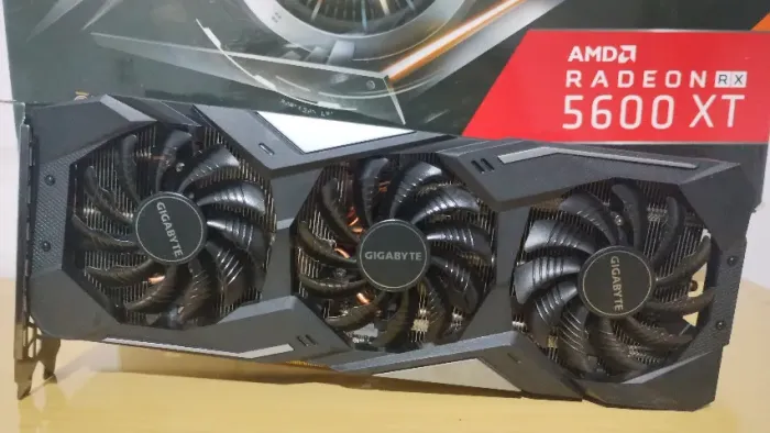 Placa de vídeo RX 5600 XT Gigabyte Gaming OC 6G