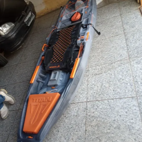 Karaoke TITAN ARES usado poucas vezes