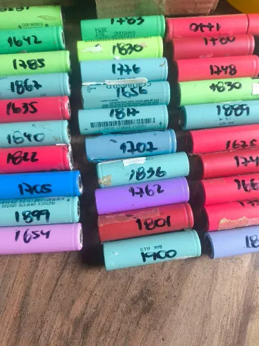 100 células 18650 entre 1600 a 1800 mah usadas