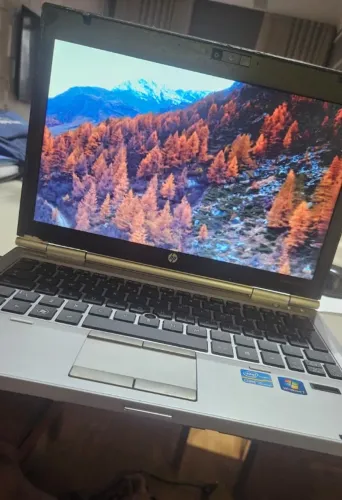 Notebook HP Elitebook 2560p i5 Windows 10 - 4GB (RAM)e 500GB (HD). SEM BATERIA COM FONTE
