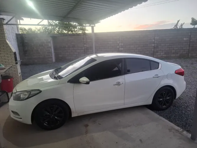 Kia Motors Cerato 1.6 16V Flex Aut. 2015