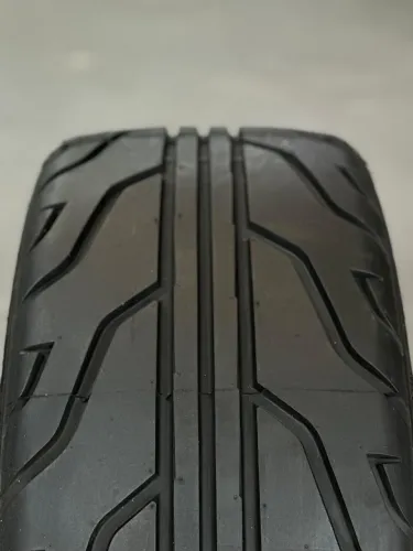 Pneu 225/45/17 semi slick