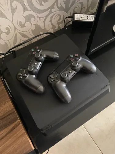 PS4 Slim - apenas mídia digital