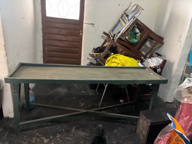Aparador verde 180x 50