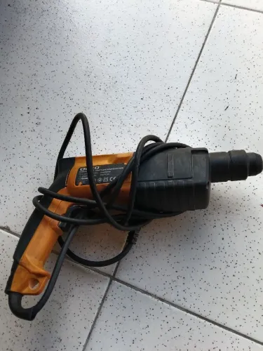 Vendo martelete DEKO