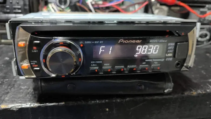 Rádio Pionner DEH 2180ub
