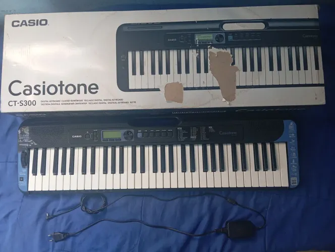 Teclado Casio Casiotone Ct-s300 61 Teclas Preto 