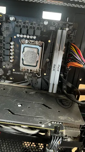 Vendo placa mãe h610m ddr4 + i3 12100f