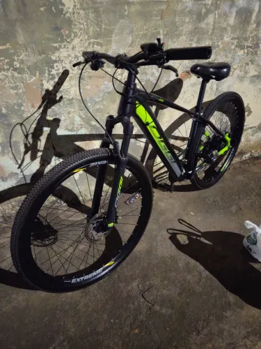 Bicicleta Oggi E-bike Bw 8.0 C/ Acelerador 2023 Preto/verde Cor Preto Tamanho Do Quadro L