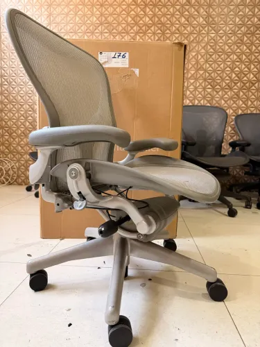 Cadeira herman miller aeron C classica completa titanium