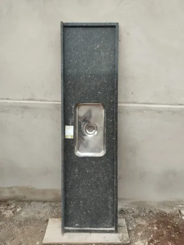Pia de Granito para cozinha 2.0 x 0.54 - Verde Ubatuba