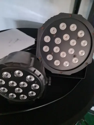 2 canhões de luz