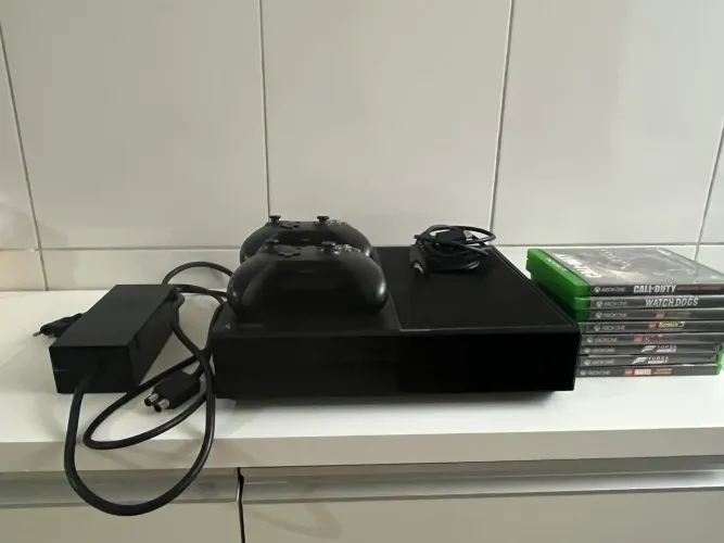 Vende-se Xbox One