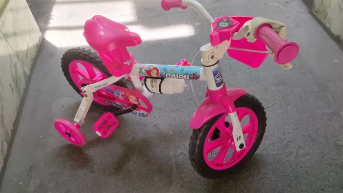 Bicicleta infantil aro 12 nova 