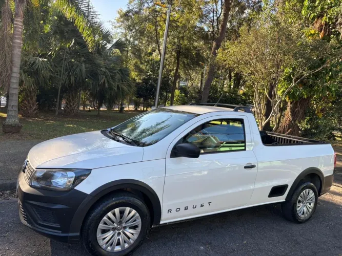 Volkswagen Saveiro Robust 1.6 Total Flex 16V 2023