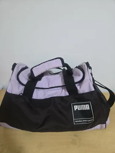 Bolsa Puma Original Esportiva Academia Viagem Lilás e Preta - Excelente Estado<br>