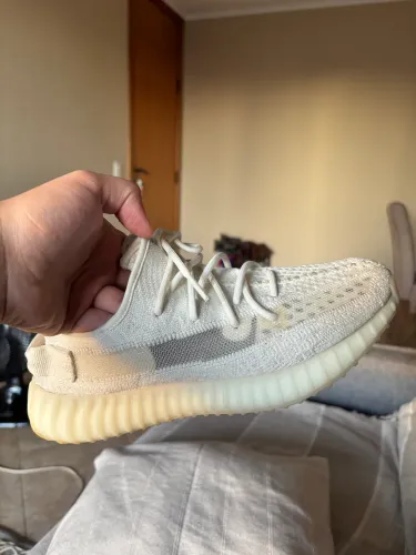 Adidas yeezy / White Bone 39