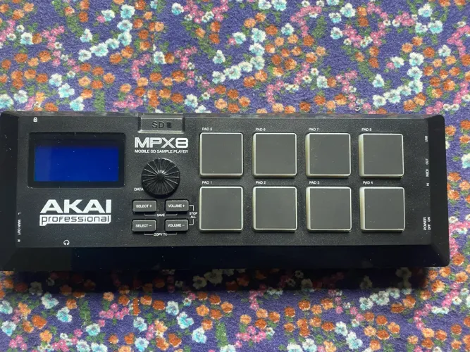 Akai MPX 8 Sample Player