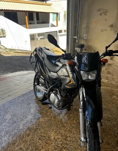 Vendo Bros 2012 em ótimo estado