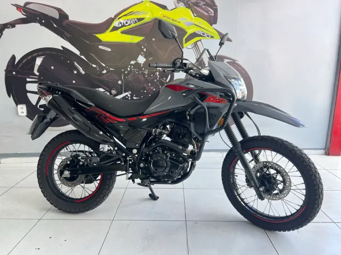 SHINERAY SHI 175EFI ÚNICO DONO