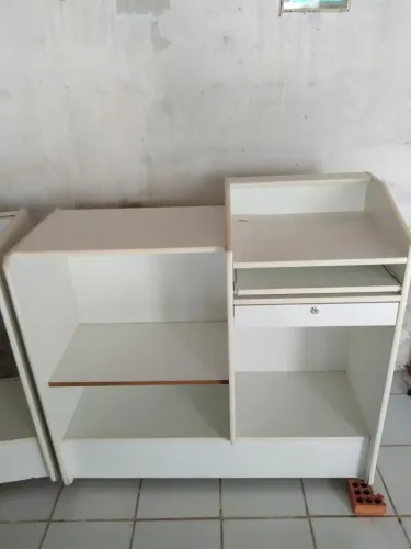 Armário balcão para lojas com gaveta caixa