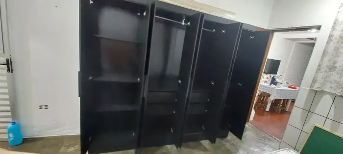 Guarda-roupa Casal Preto
