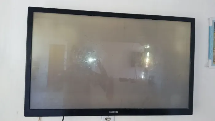 Tv pra retirar peças