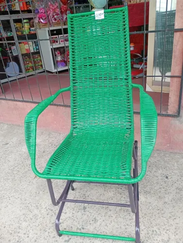 Cadeira de balanço com molas. Fazemos entrega