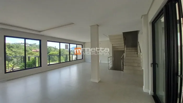 Casa geminada, com 3 suítes, no bairro João Paulo, Florianópolis/SC