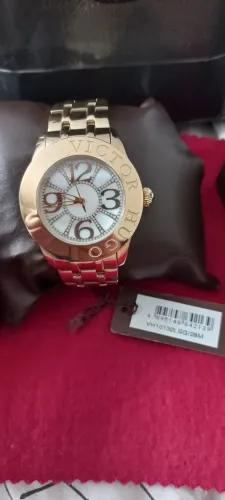 Relogio Victor Hugo Fem. Novo na caixa . Lindo... 600,00