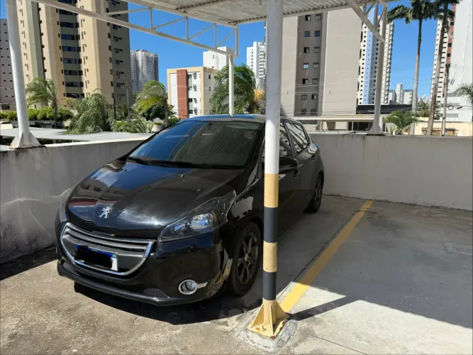 Peugeot 208 Allure 1.5 Flex 8V 5P 2014