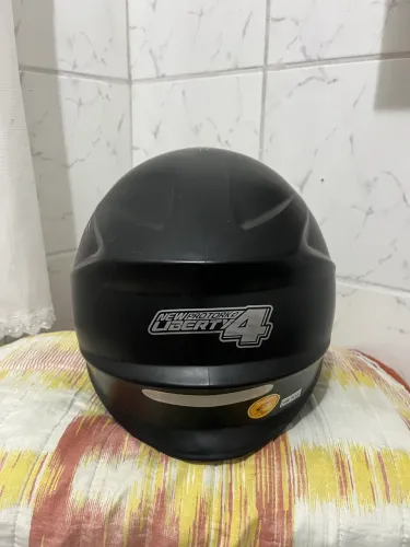 Capacete novo