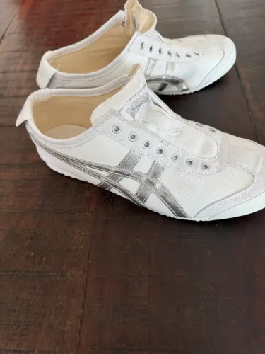 Tênis ASICS Tiger Mexico 66 Branco e Prata -lindo